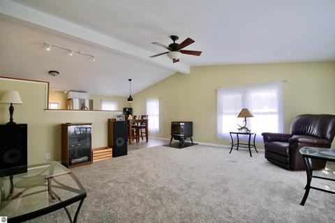 607 Gitchegumee Dr, Buckley, MI 49620 photo 3