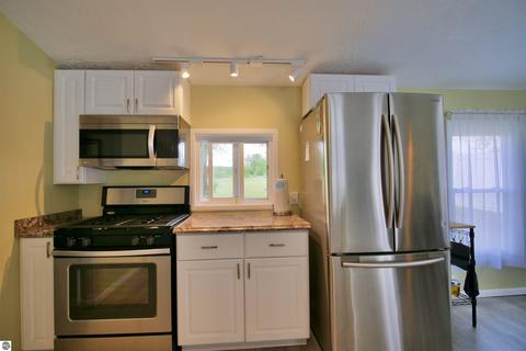 607 Gitchegumee Dr, Buckley, MI 49620 photo 9
