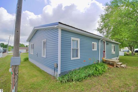 607 Gitchegumee Dr, Buckley, MI 49620 photo 19