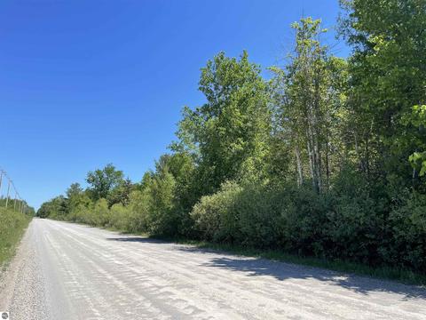 3809 E City Limits Rd, Standish, MI 48658 photo 9