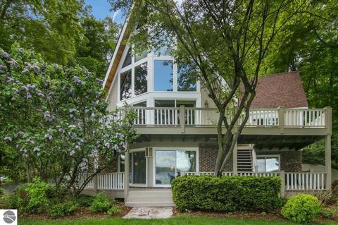 4095 E Shore Dr, Grawn, MI 49637 photo 1