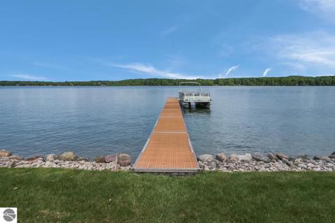 4095 E Shore Dr, Grawn, MI 49637 photo 2