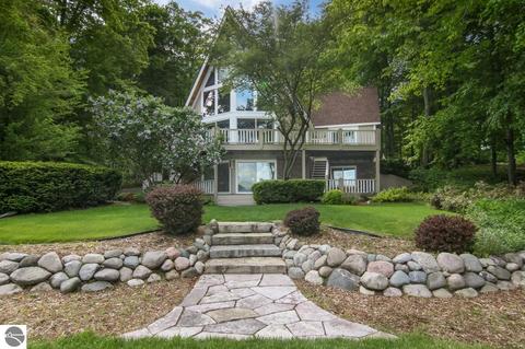 4095 E Shore Dr, Grawn, MI 49637 photo 3