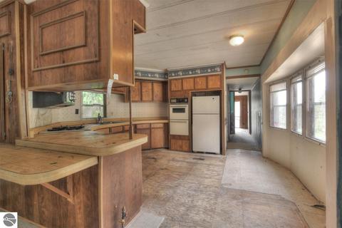 2091 W 18 Rd, Mesick, MI 49668 photo 19