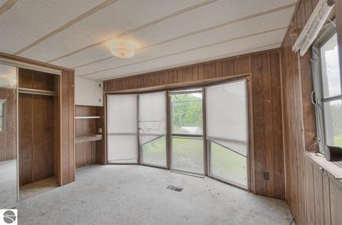 2091 W 18 Rd, Mesick, MI 49668 photo 27