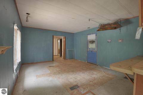 2091 W 18 Rd, Mesick, MI 49668 photo 17
