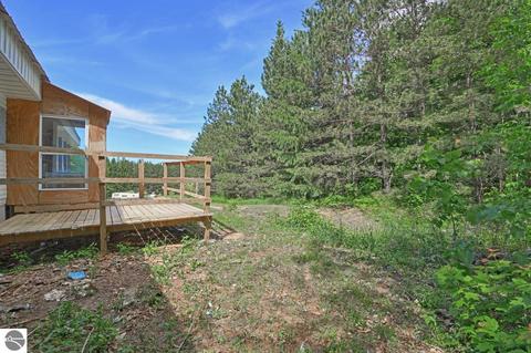 2091 W 18 Rd, Mesick, MI 49668 photo 12