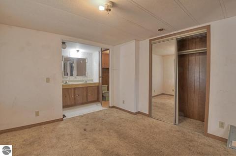 2091 W 18 Rd, Mesick, MI 49668 photo 23