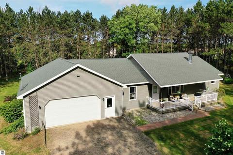 3040 Whispering Trl, Boon, MI 49618 photo 2