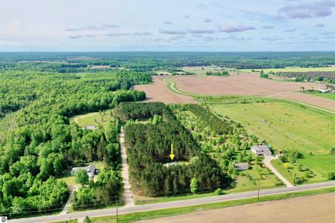 3040 Whispering Trl, Boon, MI 49618 photo 6
