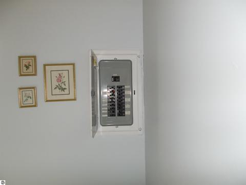 826 Kenyon Rd, Lupton, MI 48635 photo 17