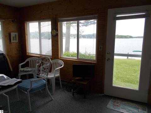 826 Kenyon Rd, Lupton, MI 48635 photo 12