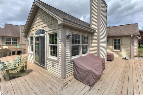 2865 E Crown Dr, Traverse City, MI 49686 photo 4