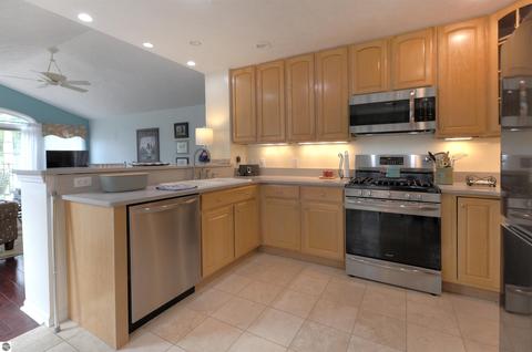 2865 E Crown Dr, Traverse City, MI 49686 photo 21