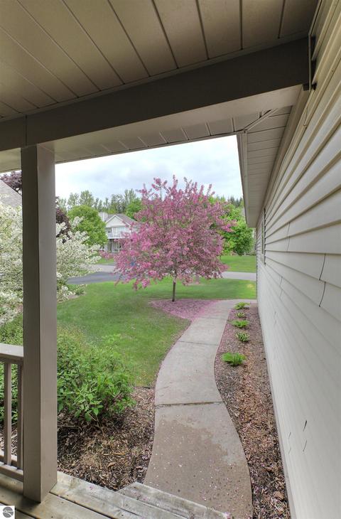 2865 E Crown Dr, Traverse City, MI 49686 photo 11
