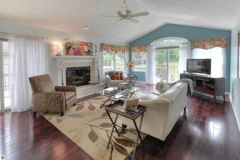 2865 E Crown Dr, Traverse City, MI 49686 photo 17