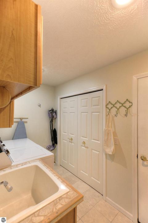 2865 E Crown Dr, Traverse City, MI 49686 photo 36