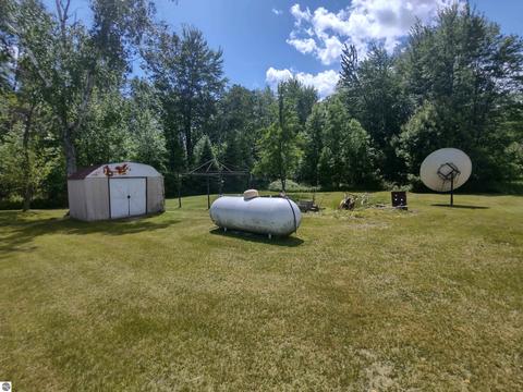 544 S Delano Rd, Au Gres, MI 48703 photo 3