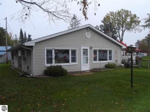 3544 Coveview Dr, Lupton, MI 48635 photo 2