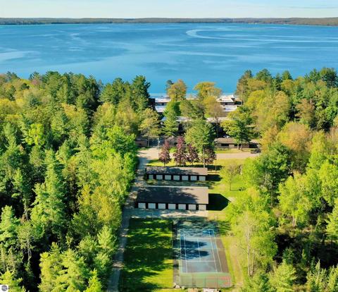 128 Flag Point Dr, Roscommon, MI 48627 photo 4