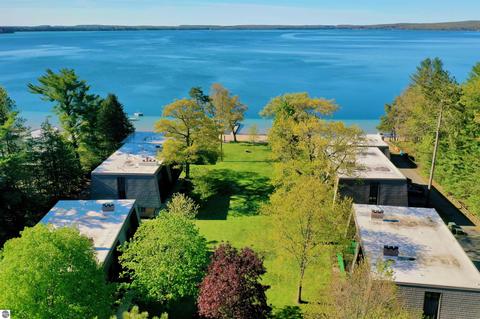 128 Flag Point Dr, Roscommon, MI 48627 photo 23