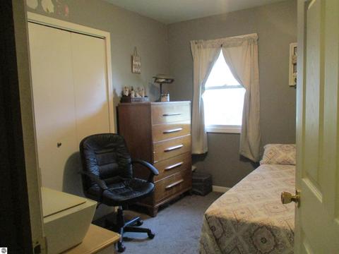 191 E Boulevard St, Shepherd, MI 48883 photo 5