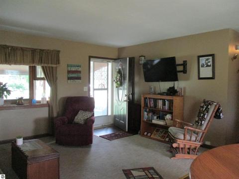 191 E Boulevard St, Shepherd, MI 48883 photo 17