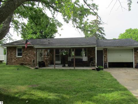 191 E Boulevard St, Shepherd, MI 48883 photo 1