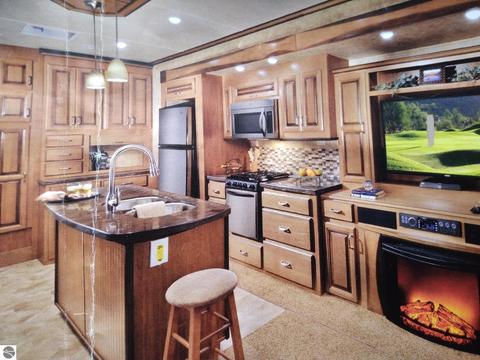 1673 Hampton #DR, Gladwin, MI 48624 photo 8