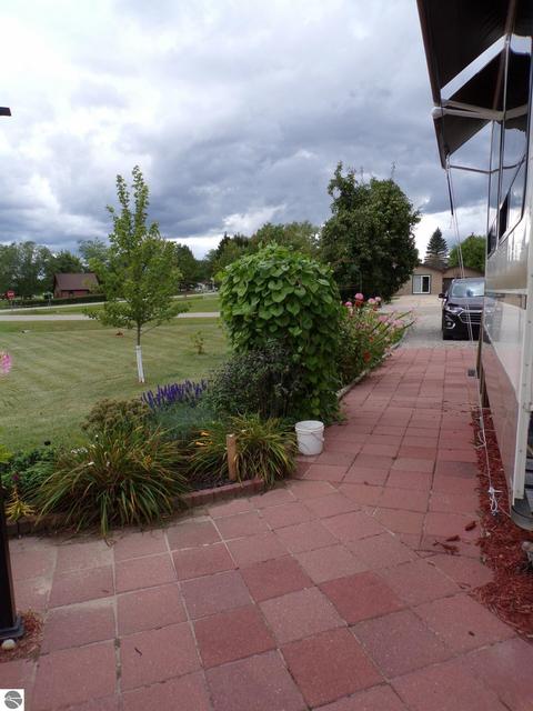 1673 Hampton #DR, Gladwin, MI 48624 photo 7