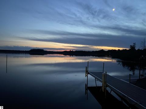 357 Henderson Lake Dr, Lupton, MI 48635 photo 2