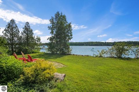 4331 E Shore Dr, Grawn, MI 49637 photo 6