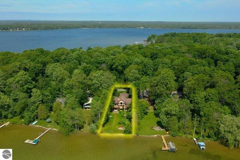 4331 E Shore Dr, Grawn, MI 49637 photo 7