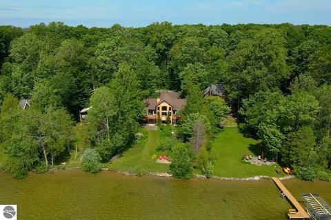 4331 E Shore Dr, Grawn, MI 49637 photo 8