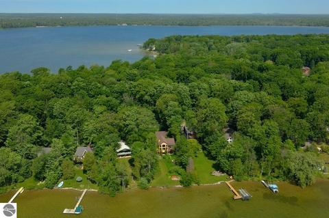 4331 E Shore Dr, Grawn, MI 49637 photo 9