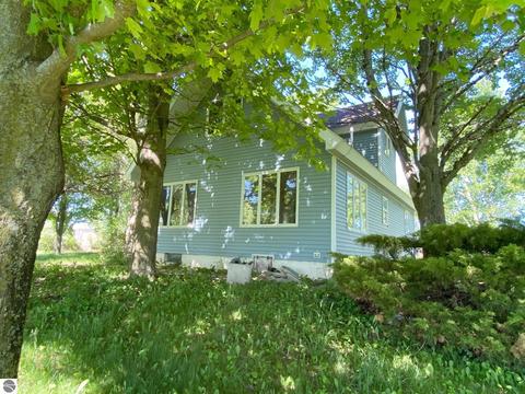 4205 Hamlin Rd, Grawn, MI 49637 photo 4