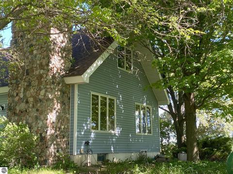 4205 Hamlin Rd, Grawn, MI 49637 photo 3