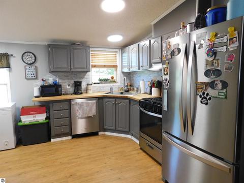 1815 E Countyline Rd, Hale, MI 48739 photo 4