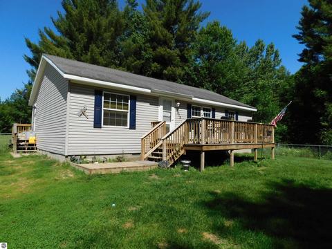 1815 E Countyline Rd, Hale, MI 48739 photo 2