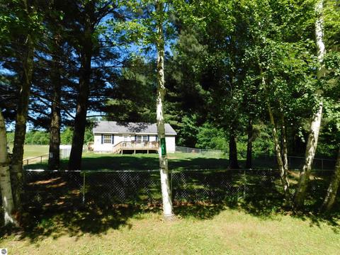 1815 E Countyline Rd, Hale, MI 48739 photo 1