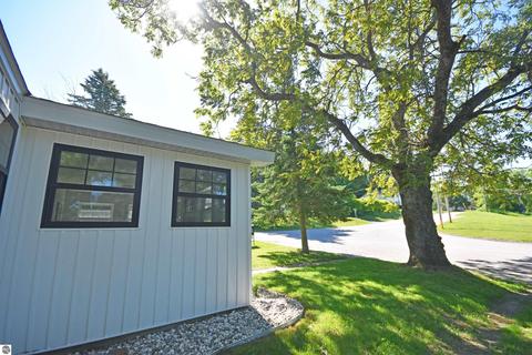 75 Mill St, Maple City, MI 49664 photo 6