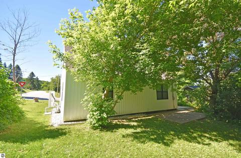 75 Mill St, Maple City, MI 49664 photo 35