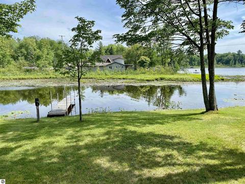 5444 E Lake Dr, Hale, MI 48739 photo 2