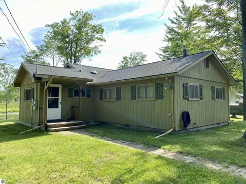 5444 E Lake Dr, Hale, MI 48739 photo 4