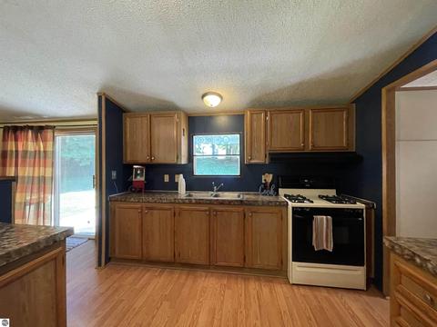 2101 E Rock Rd, Clare, MI 48617 photo 19