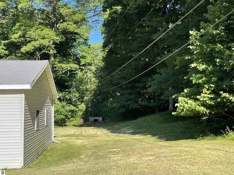 2101 E Rock Rd, Clare, MI 48617 photo 44