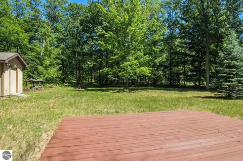 5055 Karlin Rd, Interlochen, MI 49643 photo 4