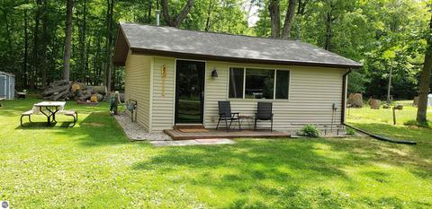 945 S Point Lookout Rd, Au Gres, MI 48703 photo 1