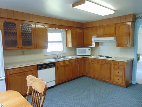 631 E North St, Ithaca, MI 48847 photo 10