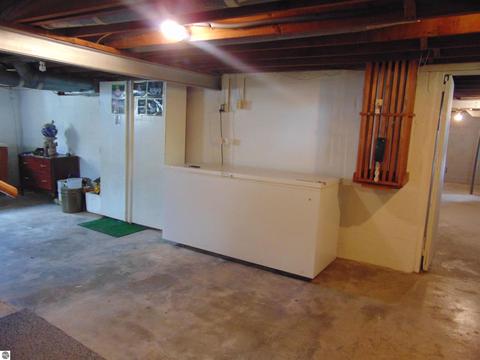 631 E North St, Ithaca, MI 48847 photo 37